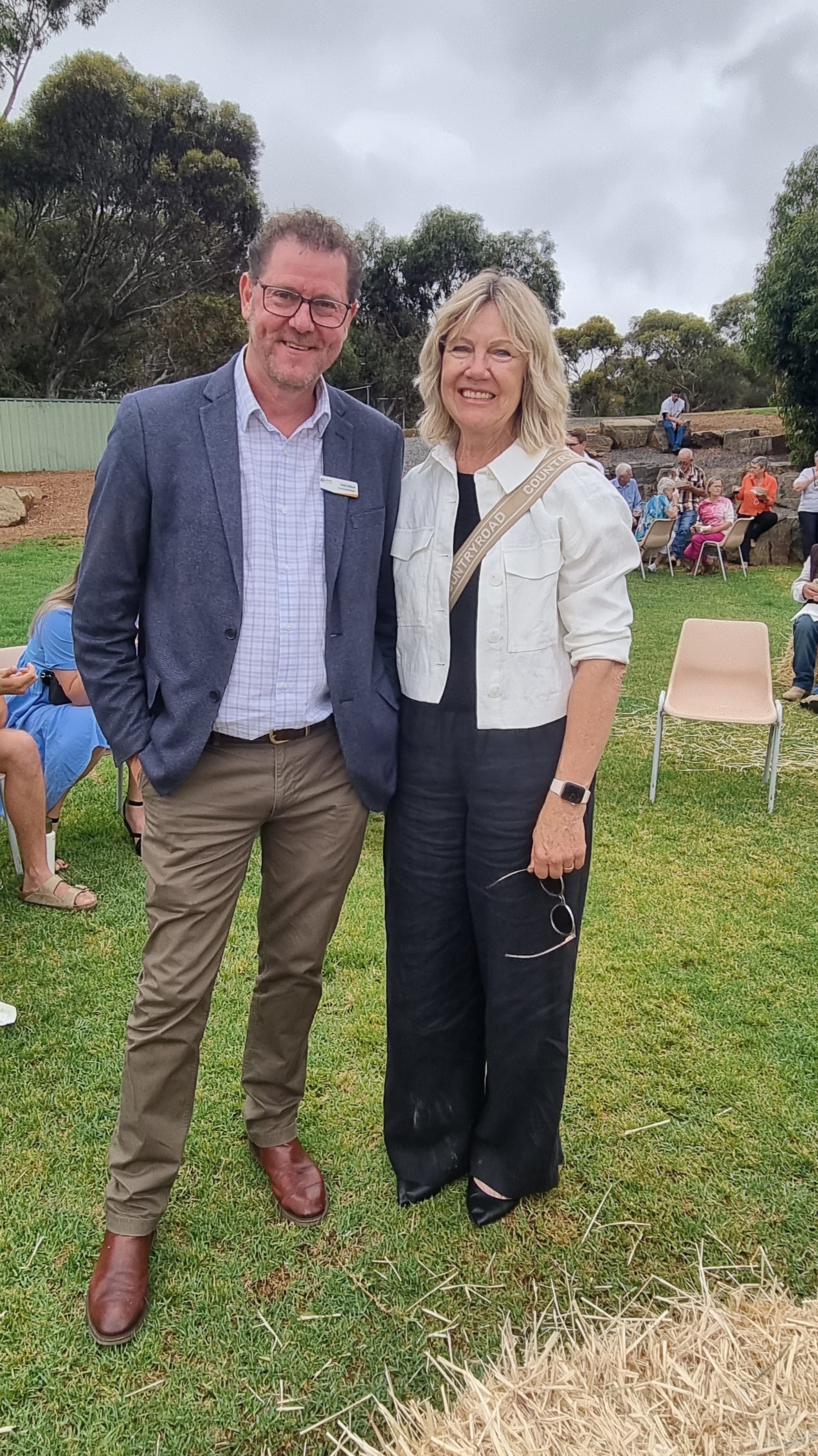 Past Principal David Wilksch and former School Council member, Julie Schulz.