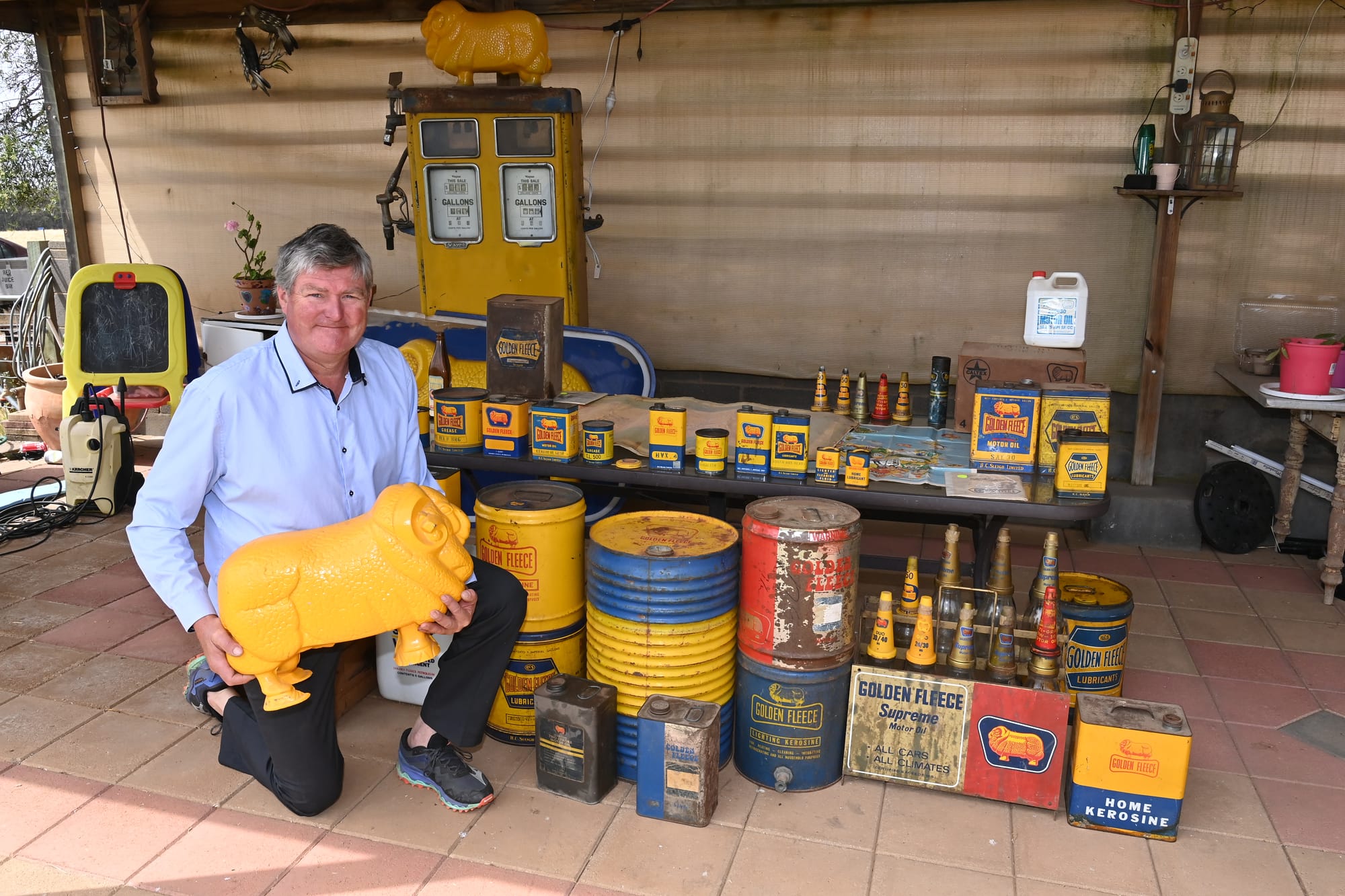 Small oil tin led to Kingsley’s collecting