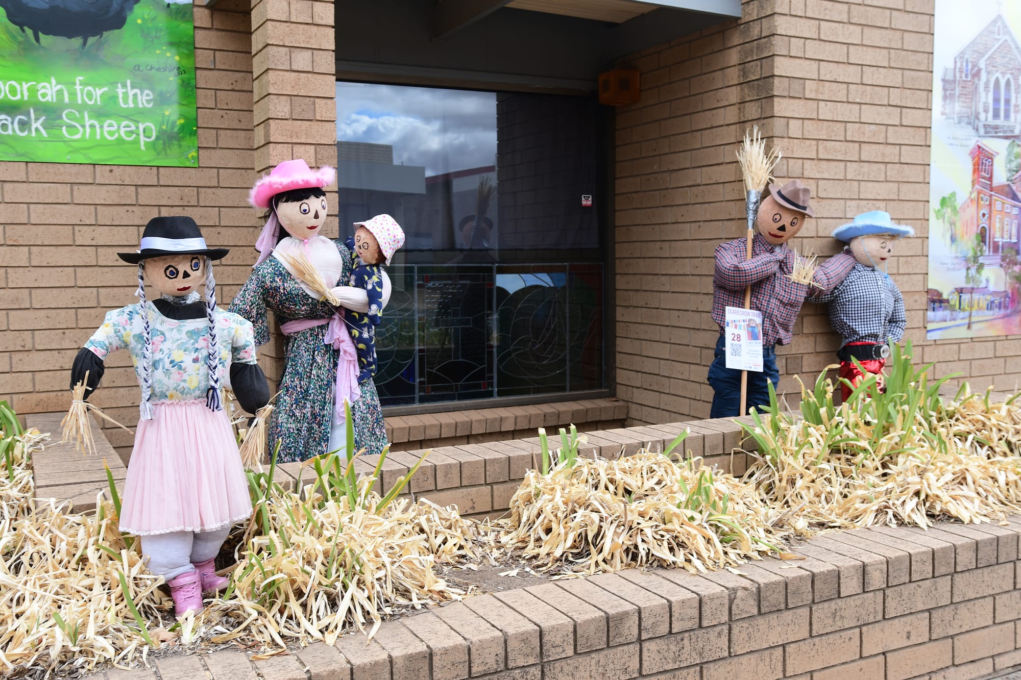 FACES AND PLACES - Scarecrows