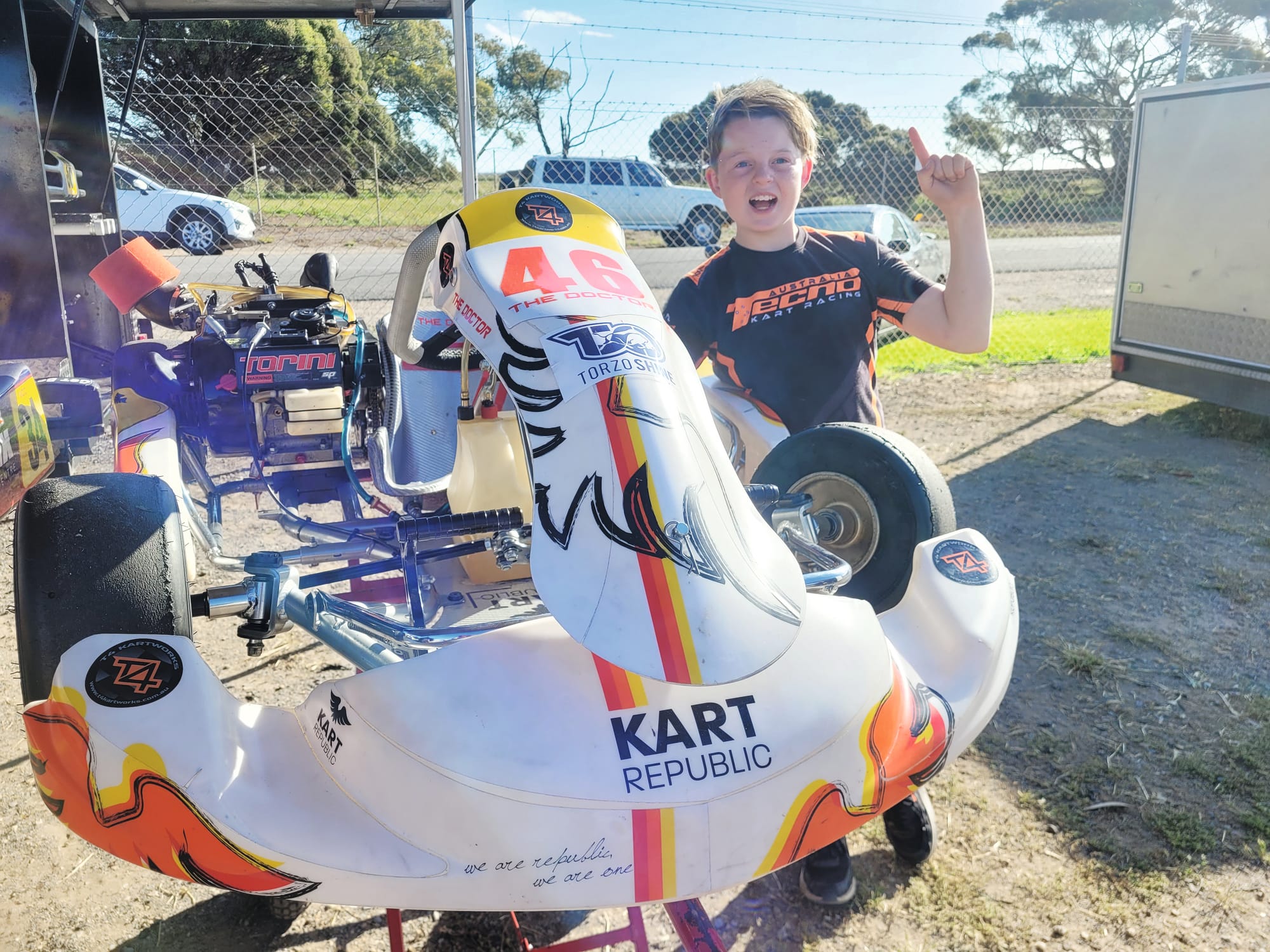 St Jakobi student, Des wins final and beats track record