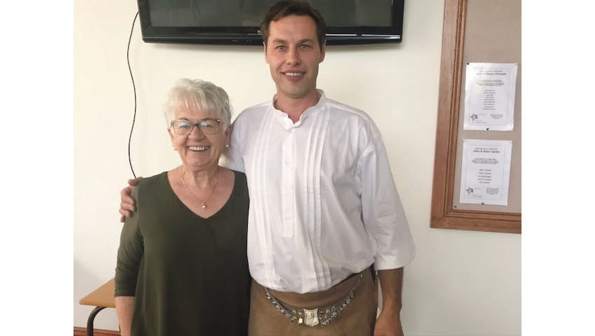 Kafee und Kuchen, the creation of invisible art