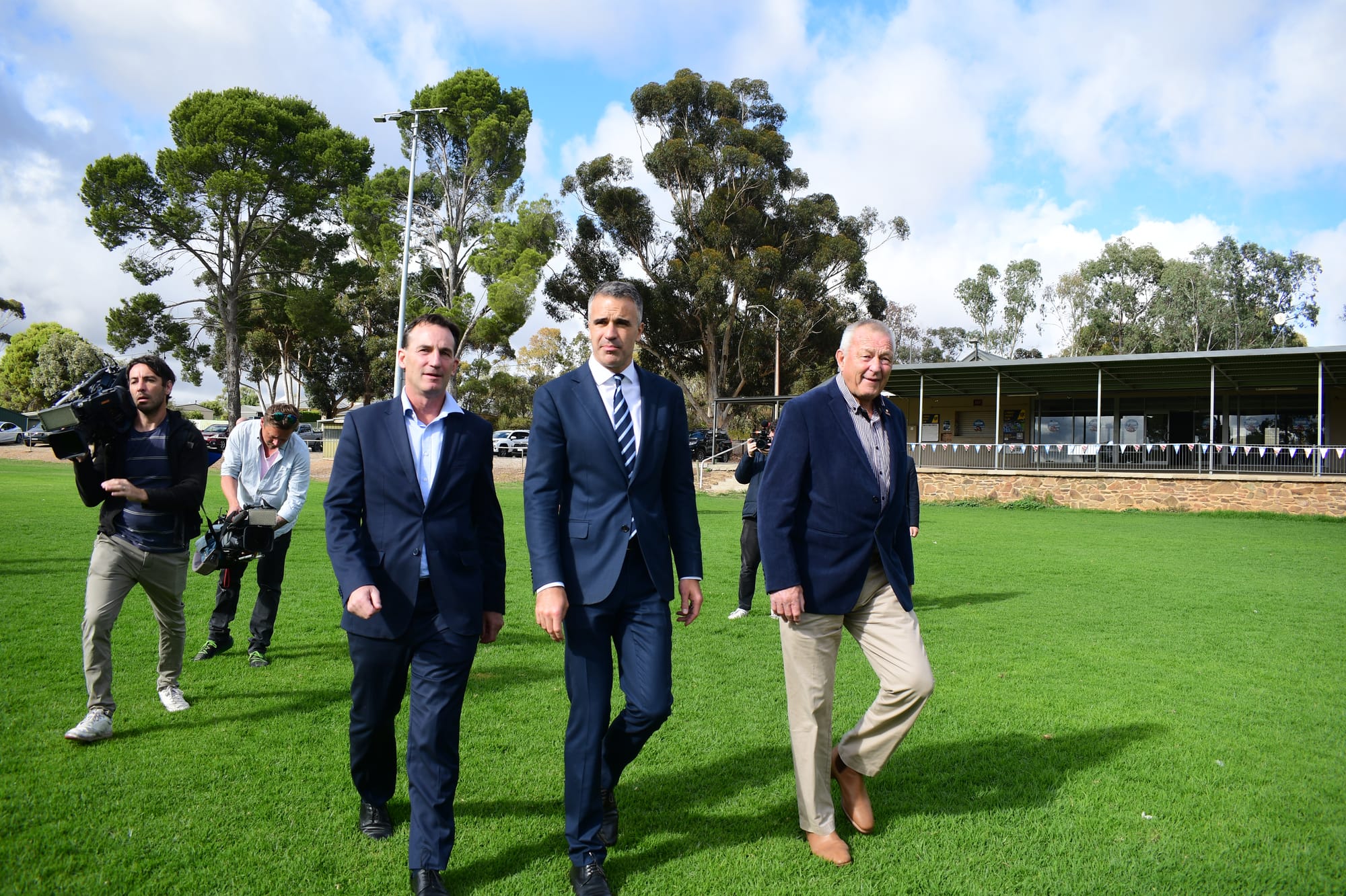 Prepare to Gather Round Lyndoch