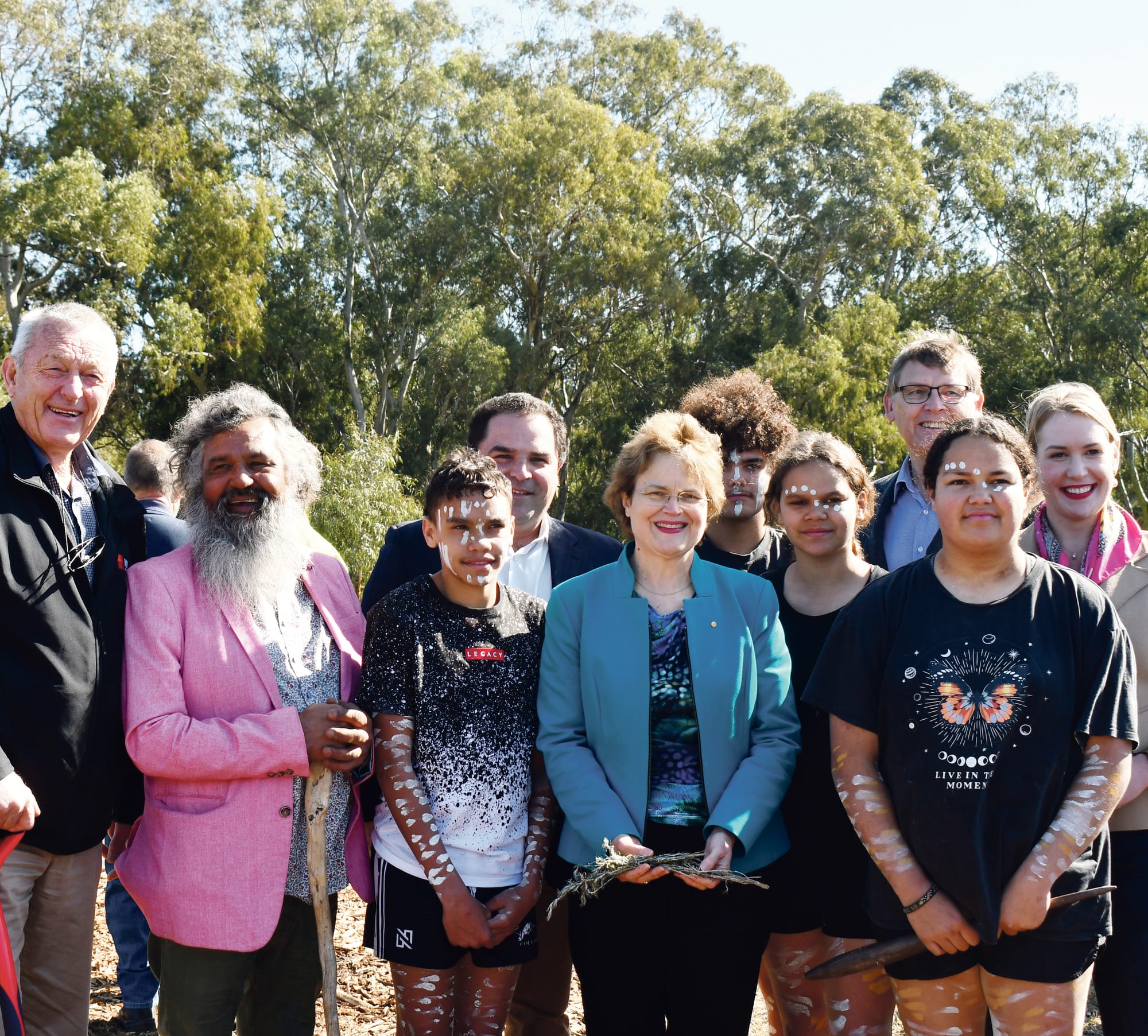 Governor attends tree-planting