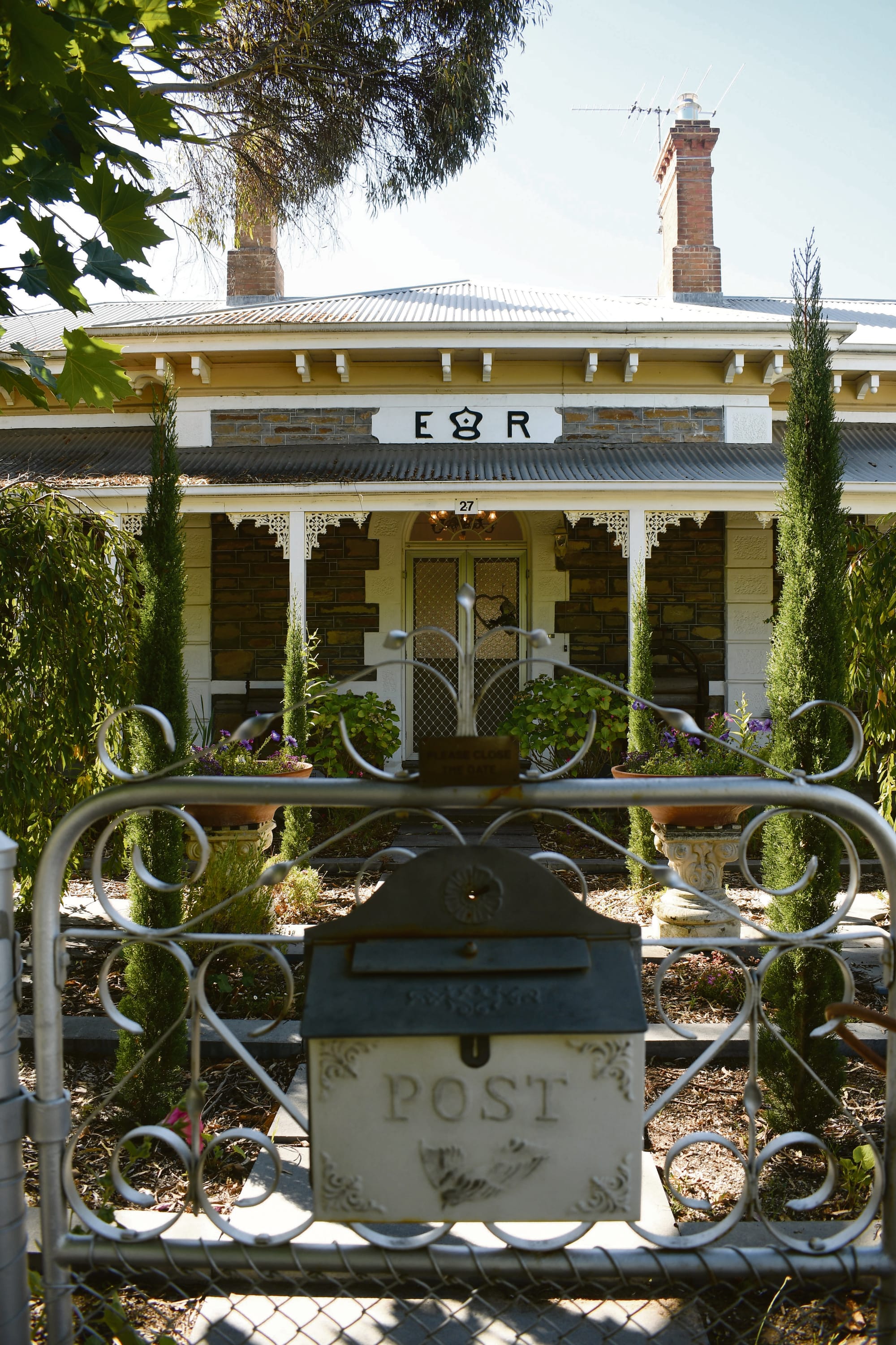 Autumn Home Ideas 2024 - Cell block tango