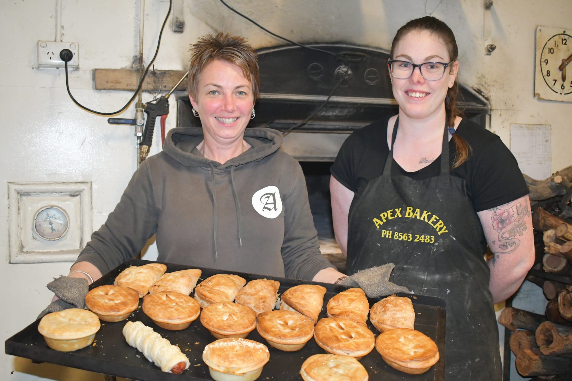 Teeth chattering for a pie