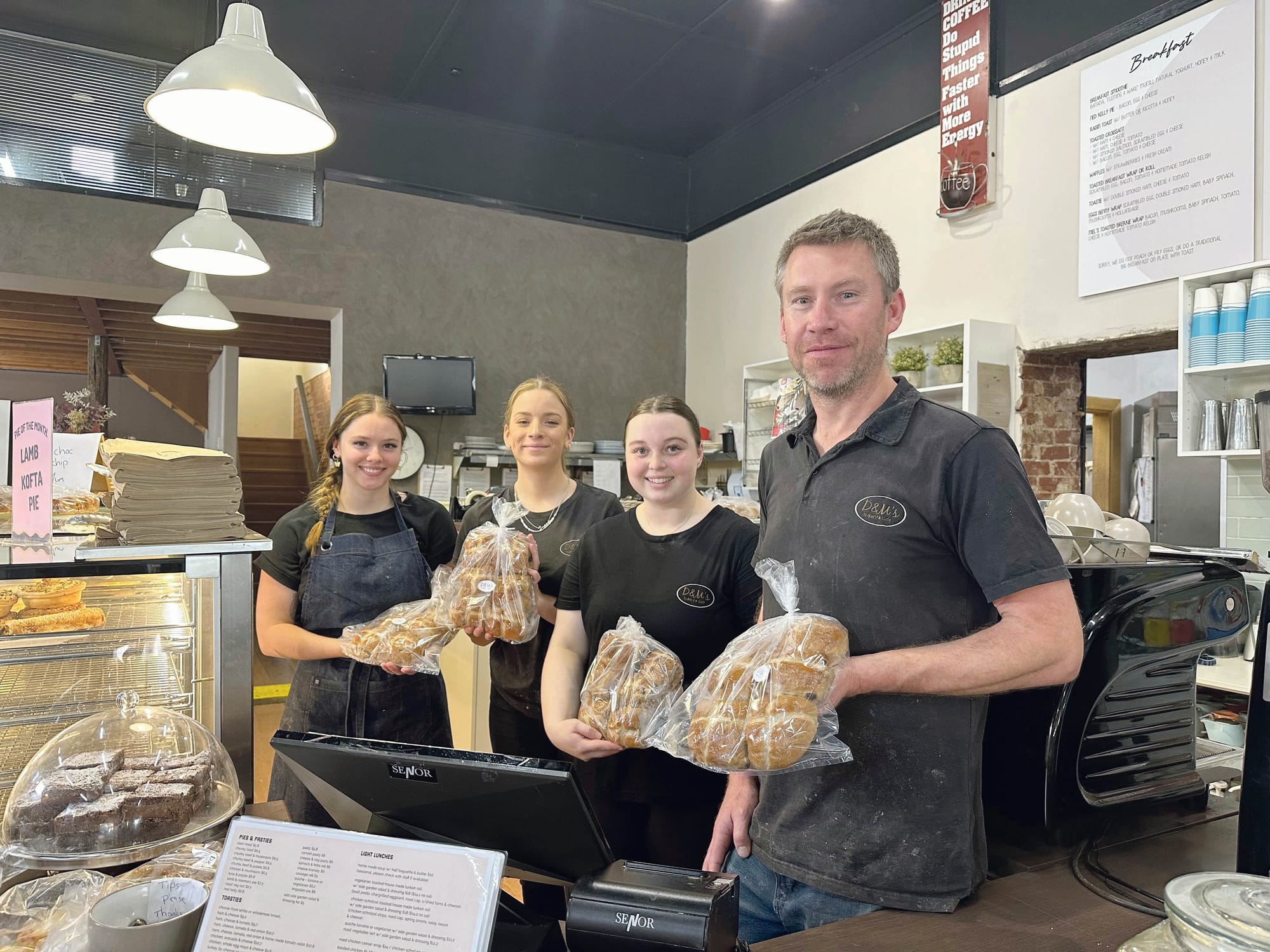 D&M’s Bakery Cafe wins Barossa’s best hot cross buns
