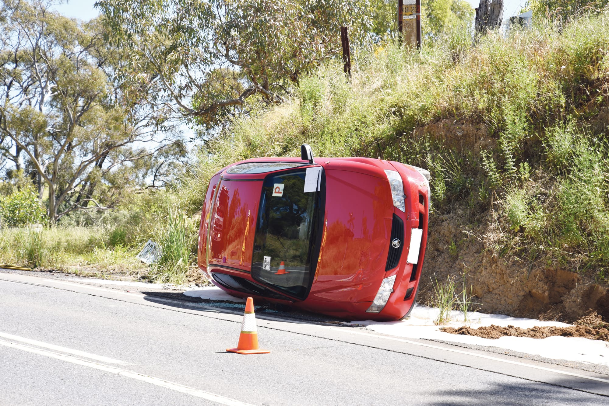 Car rolls over on Barossa Valley Way