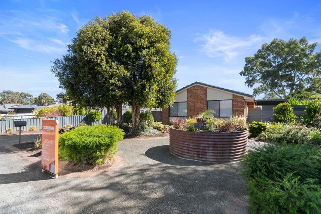 Peaceful living with space, style and a reserve at your back door