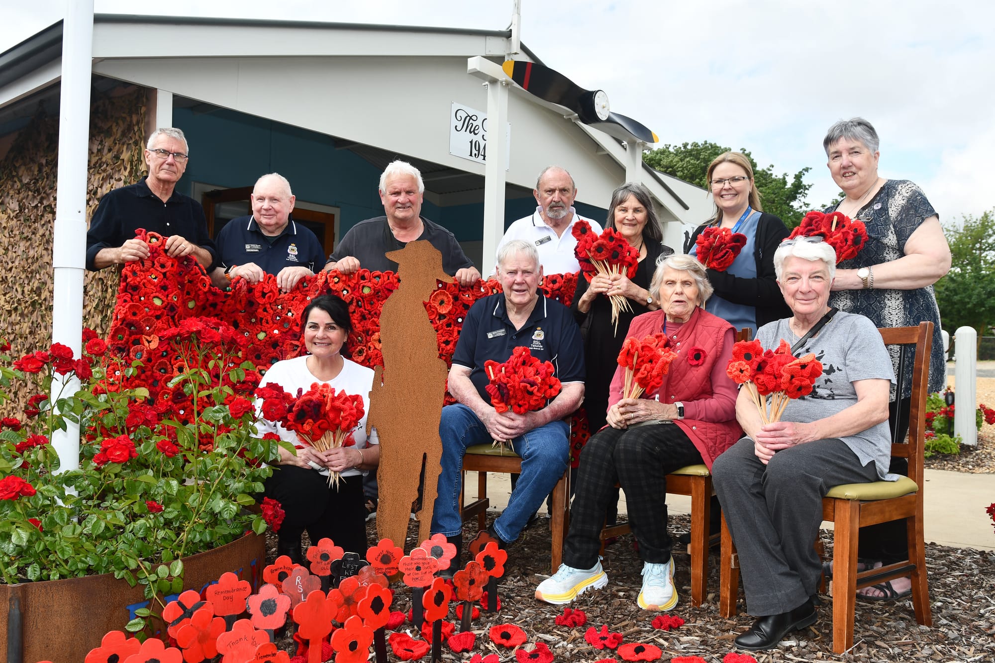 600 poppies to Remember them by