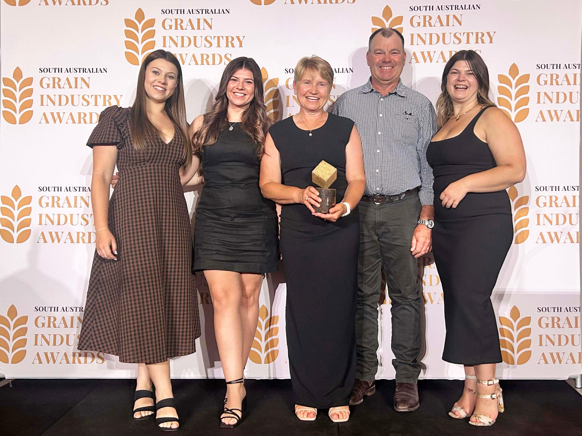 Sharon takes SA Grain Industry award