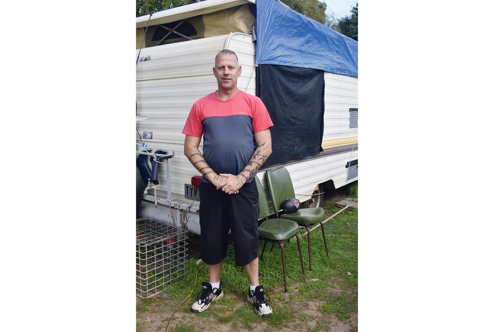 Dad seeks a home for his family post image