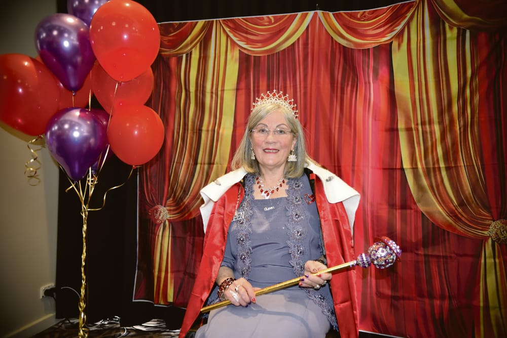 Red Hatters crown a new Queen post image