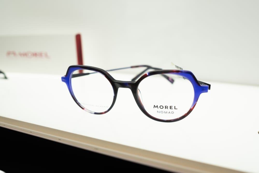 The power of fashionable glasses post image