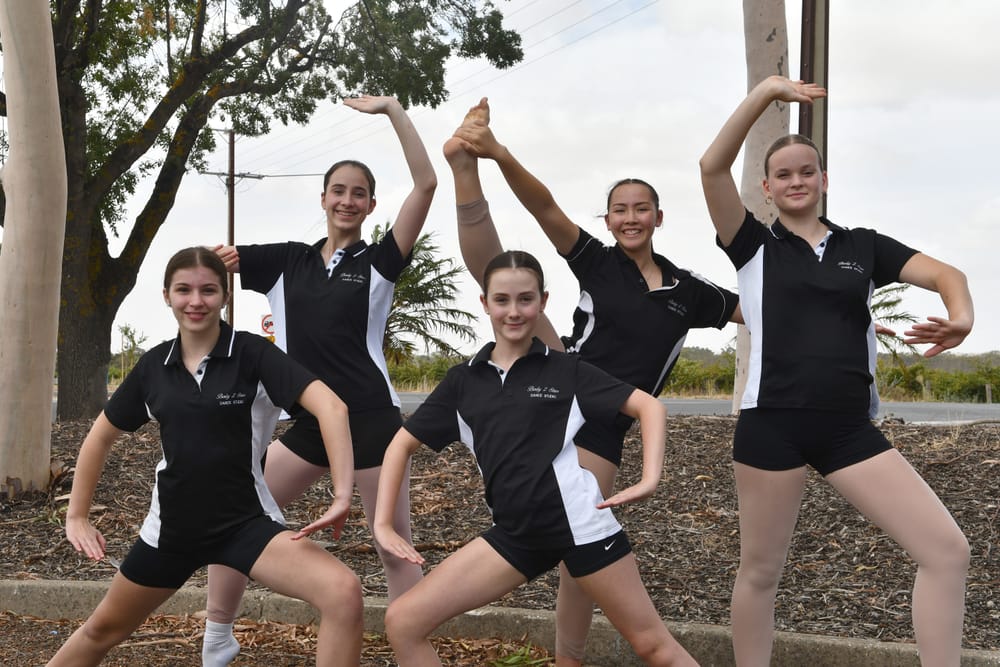 Barossa Dancers are part of a Mass Movement ensemble post image