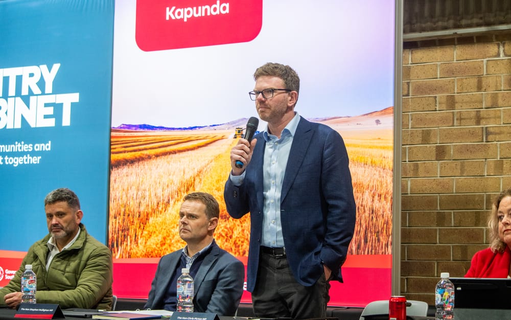 Country Cabinet visits Kapunda post image