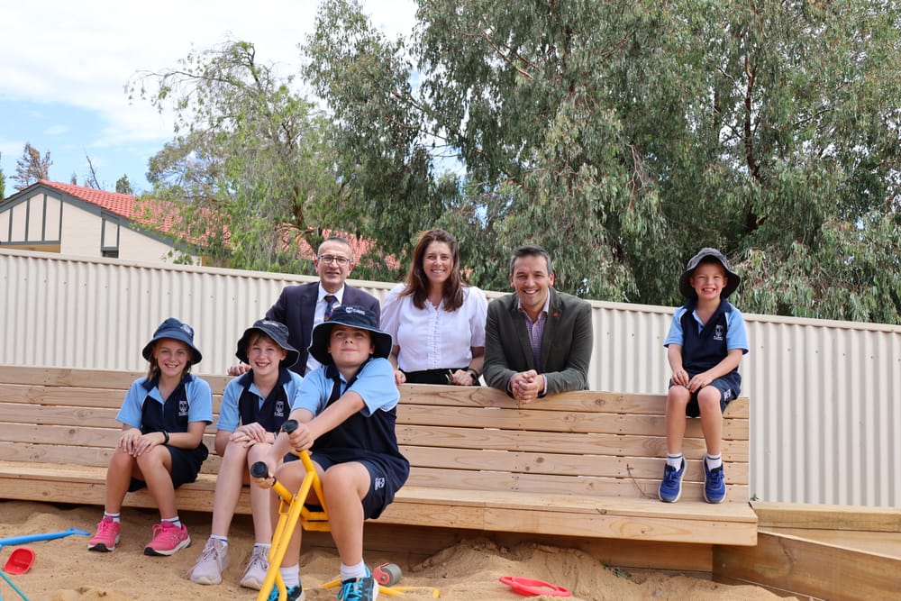 Education Minister visits Eudunda schools post image