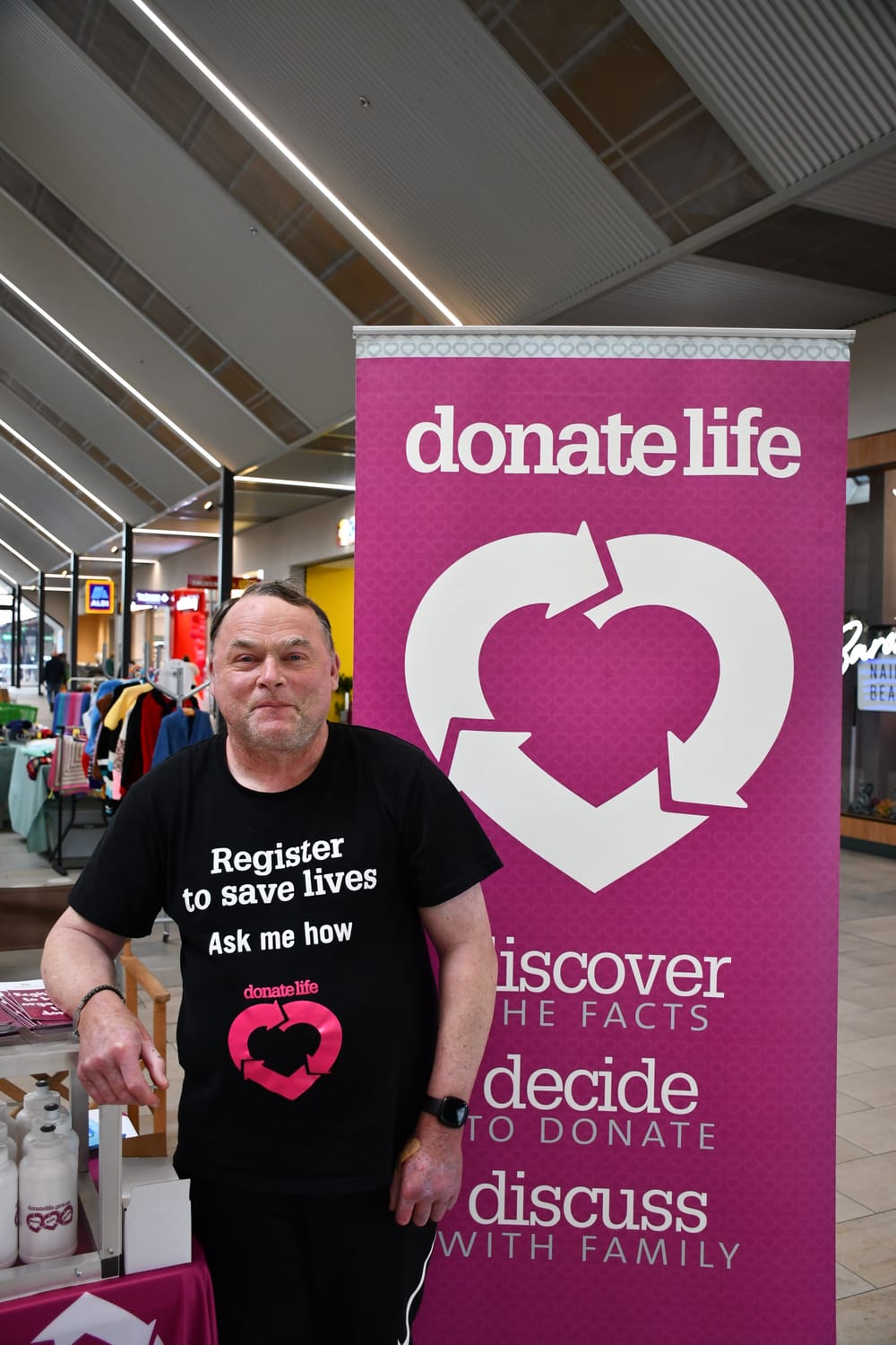 Ian gives back through DonateLife post image
