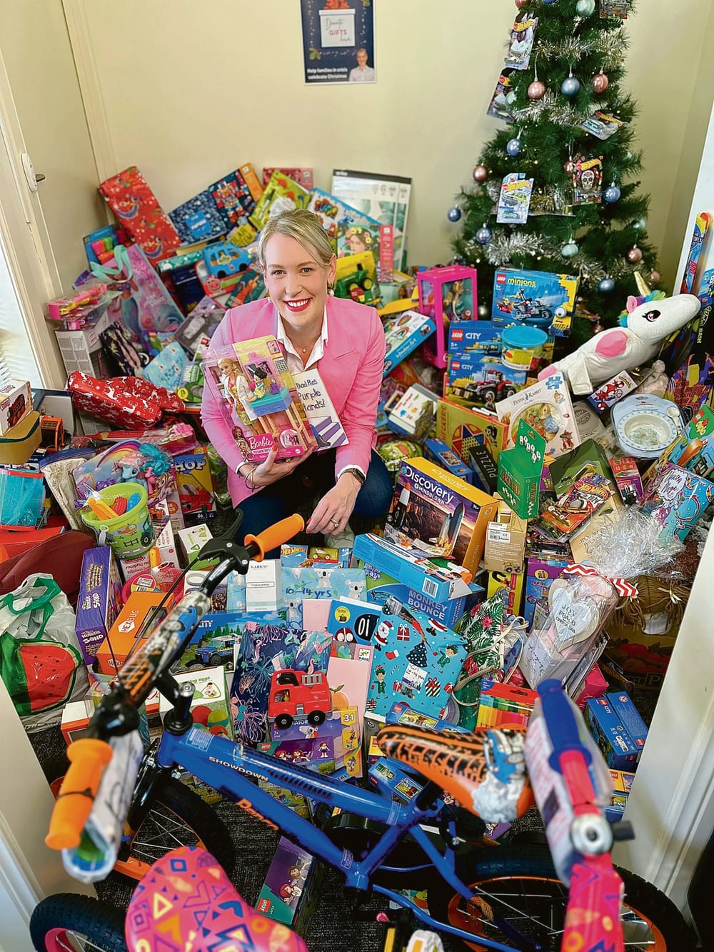 Community rallies for Christmas post image