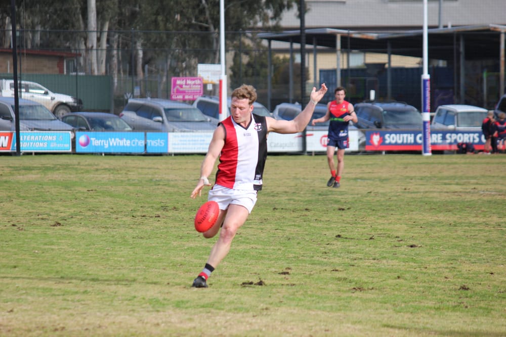 Saints' Blake Launer named Mail Medallist for 2024 post image