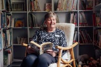 ‘Oma’ encouraging young readers post image