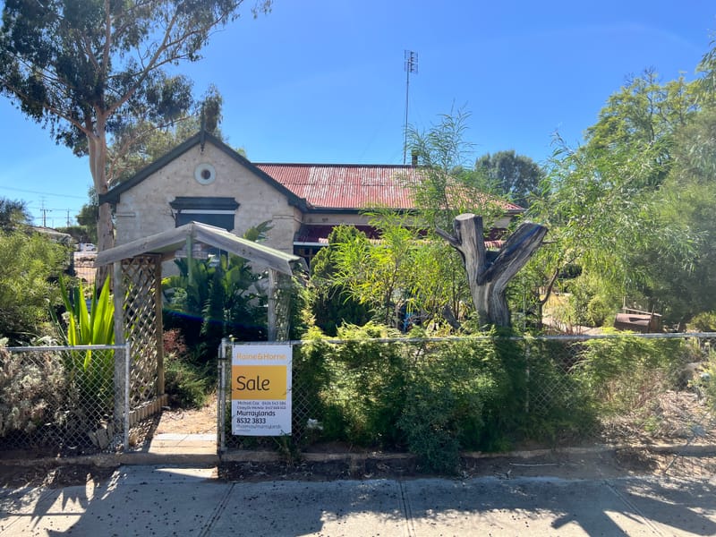 Swan Reach sale a spectacle post image