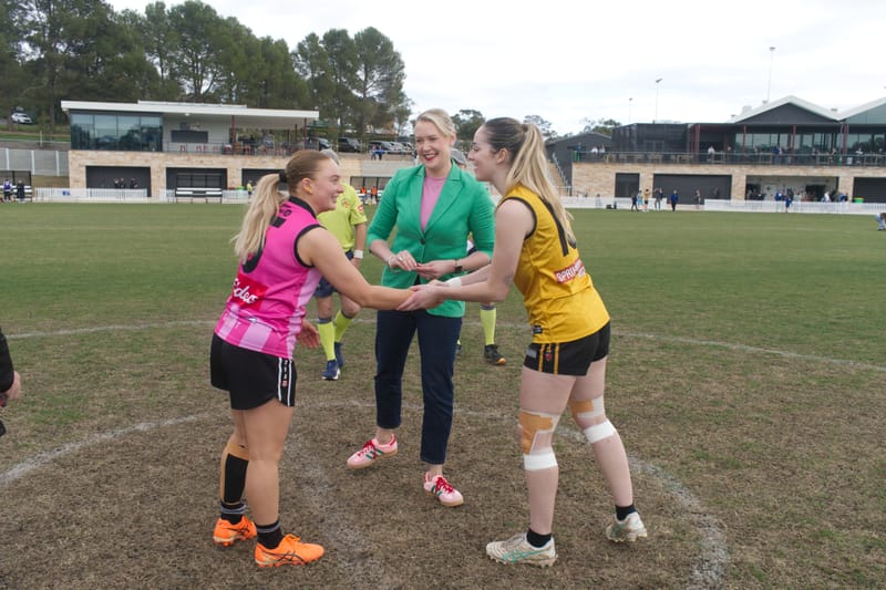 Barossa gathers around for womens footy post image