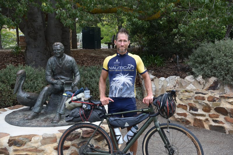 Transnational Cyclist stops over at Eudunda post image