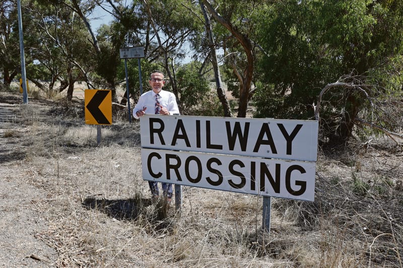 Rail return down the track? post image