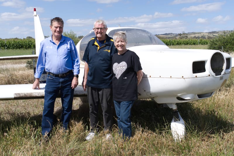 Rotary plane looking for place to land post image
