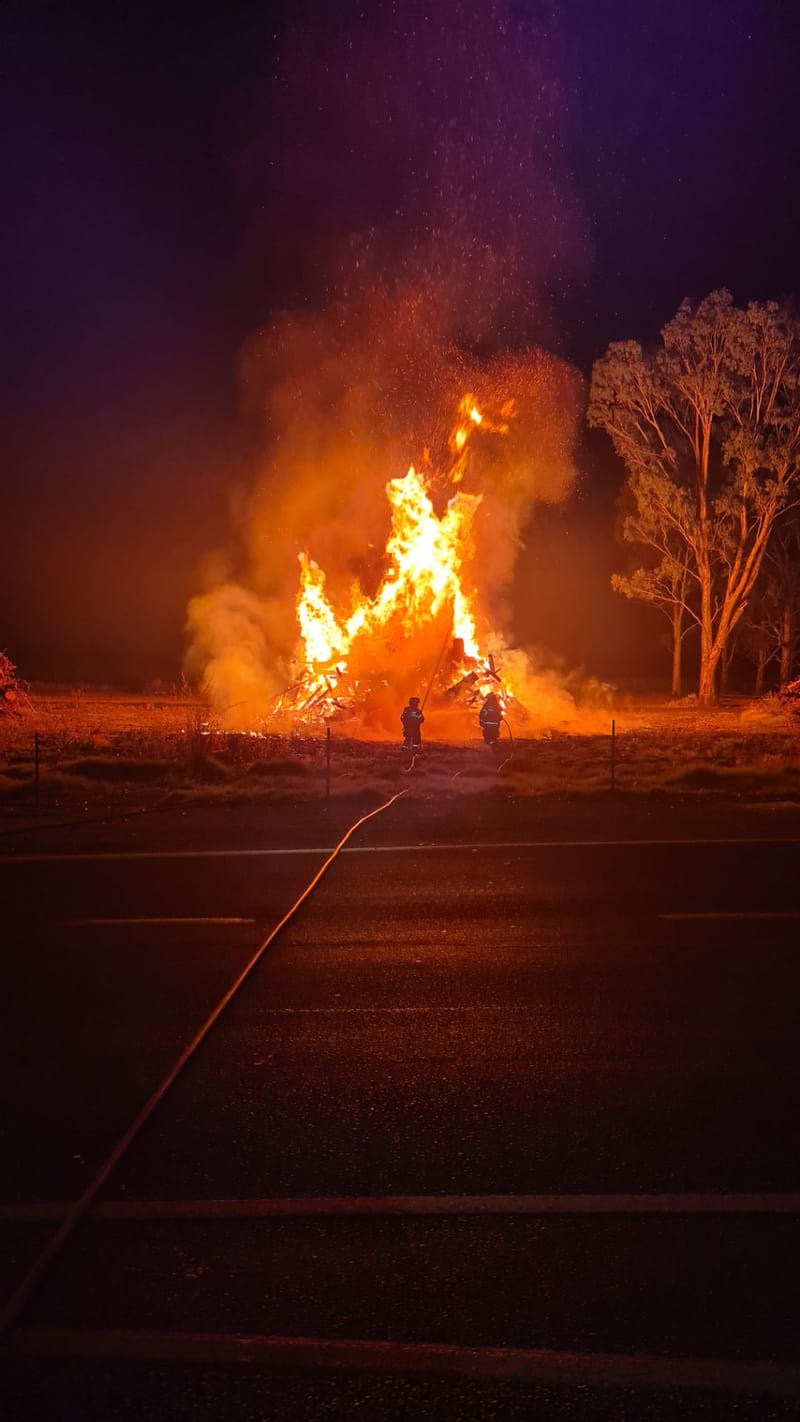 Pine on fire at Tanunda post image